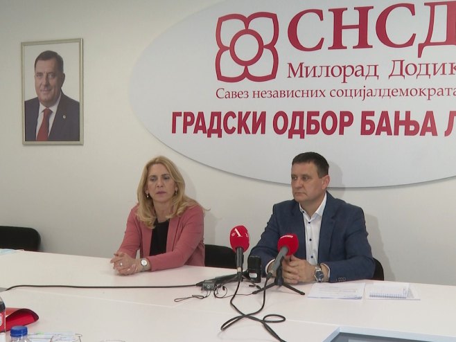 Жељка Цвијановић и Владо Ђајић Жељка Цвијановић и Владо Ђајић - Фото: РТРС
