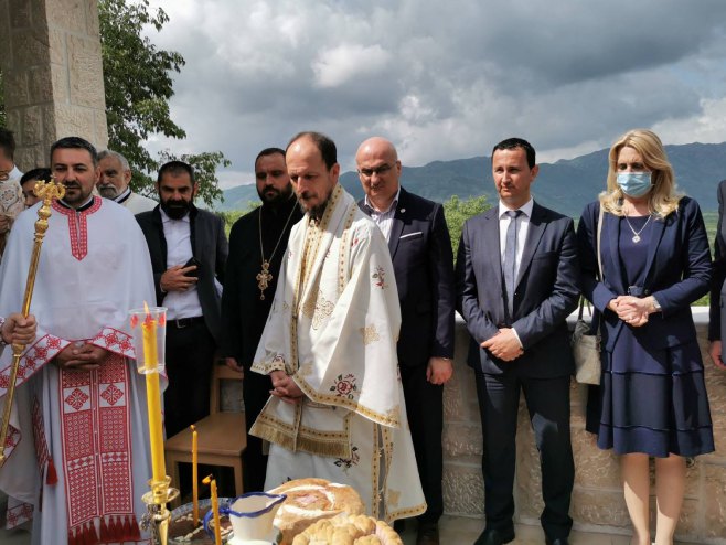 Жељка Цвијановић у Мркоњићима - Фото: РТРС