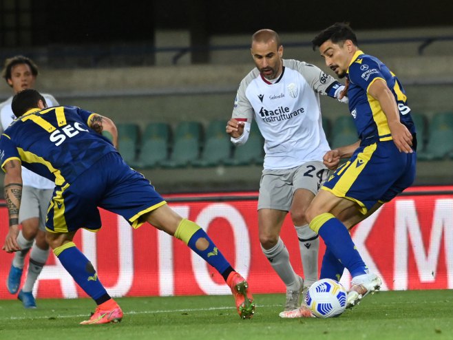 Верона - Болоња (фото: twitter.com/BolognaFC1909en) Верона - Болоња (фото: twitter.com/BolognaFC1909en) -