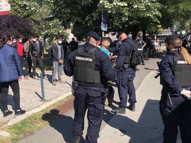 Пронађено 107 илегалних миграната у Београду (Фото: МУП Србије) Пронађено 107 илегалних миграната у Београду (Фото: МУП Србије) -