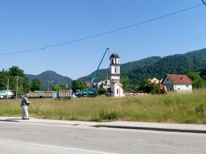 Rušenje crkve u Konjević Polju (foto: RTRS)
