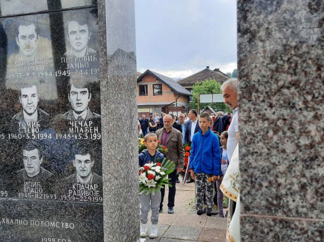 Пале: 29 година од погибије 14 бораца чете Петар Пандуревић - Фото: СРНА