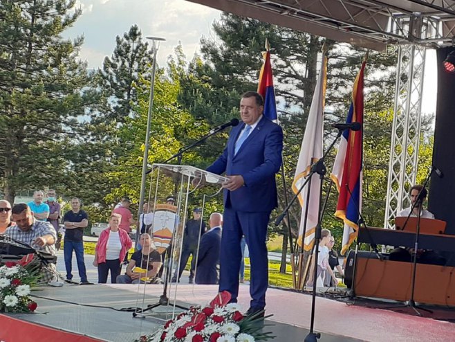 Милорад Додик на Академији у Источном Сарајеву Милорад Додик на Академији у Источном Сарајеву - Фото: СРНА