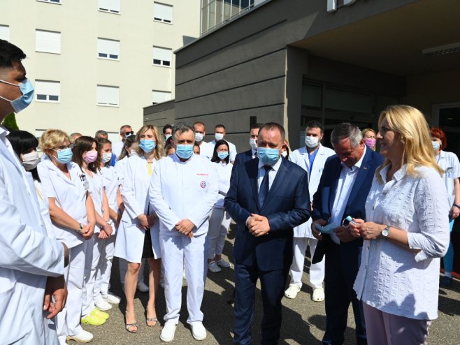 Посјета болници Свети Врачеви, Бијељина Посјета болници Свети Врачеви, Бијељина - Фото: РТРС