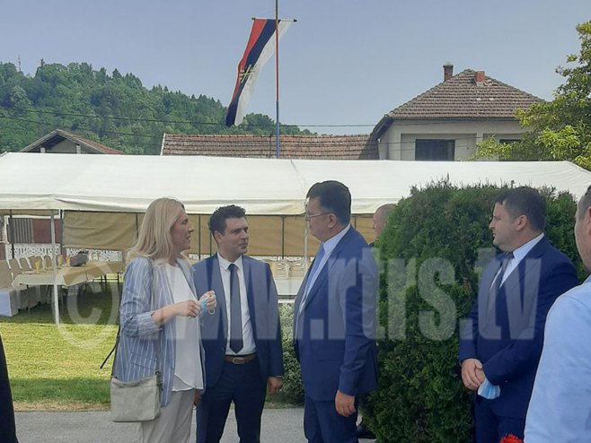 Predsjednica Cvijanović u Kostajnici (foto: RTRS)