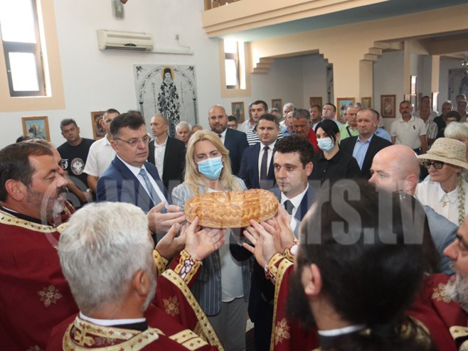 Predsjednica Cvijanović u Kostajnici (foto: RTRS)