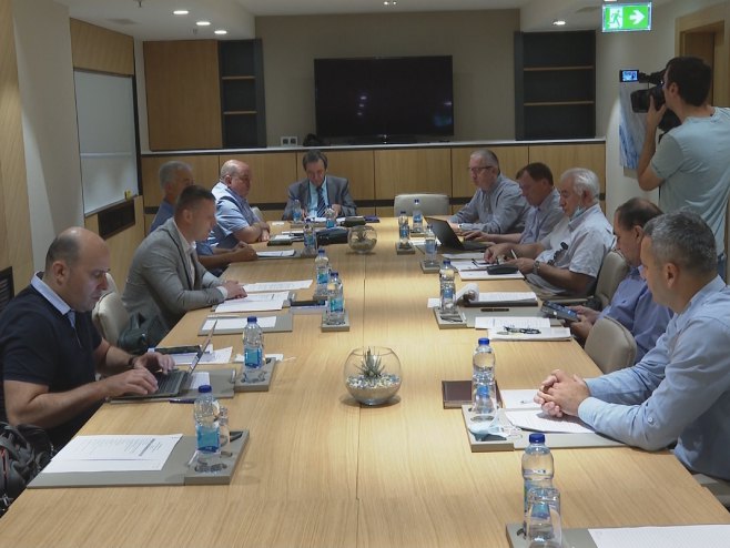 Округли сто Округли сто - Фото: РТРС