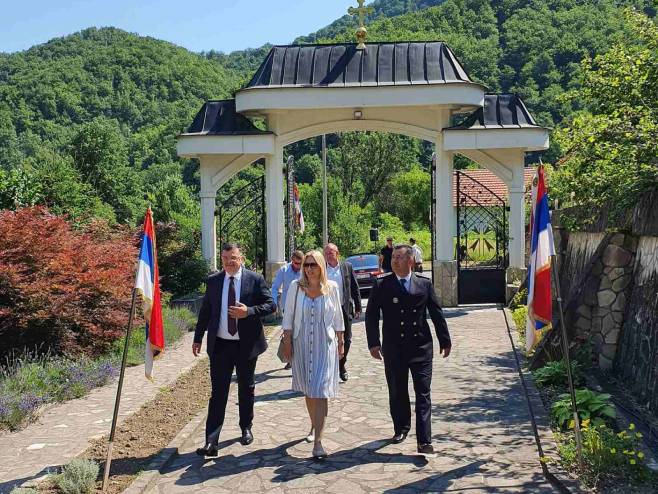 Обиљежавање крсне славе ВРС (Фото:instagram.com) Обиљежавање крсне славе ВРС (Фото:instagram.com) -