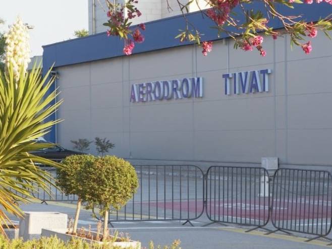 Аеродроми у Подгорици и Тивту остају државни?