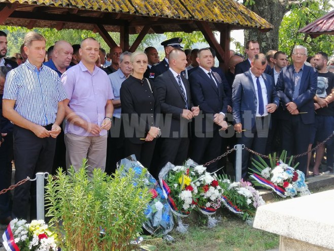 Обиљежено 29 година од страдања 69 српских цивила и војника Обиљежено 29 година од страдања 69 српских цивила и војника - Фото: РТРС