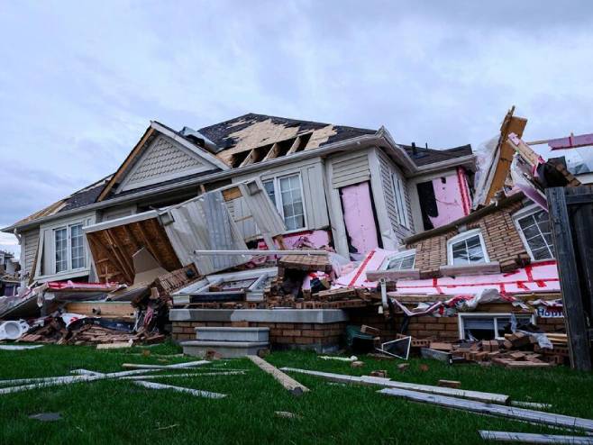 Tornado pogodio Kanadu (foto: CANADIAN PRESS / SHUTTERSTOCK EDITORIAL / PROFIMEDIA) 