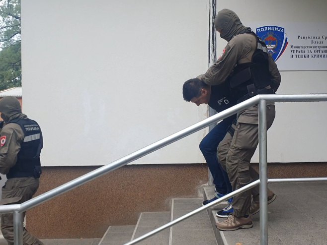 Привођење Божовића Привођење Божовића - Фото: РТРС