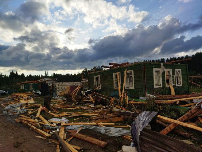 Посљедице торнада (фото: vk.com/meteodnevnik) - 