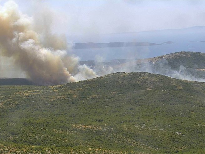 Пожар код Трогира (фото: hvz.gov.hr) - 