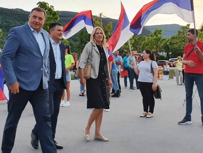 Милорад Додик, Владо Ђајић, Жељка Цвијановицћ Милорад Додик, Владо Ђајић, Жељка Цвијановицћ - Фото: РТРС