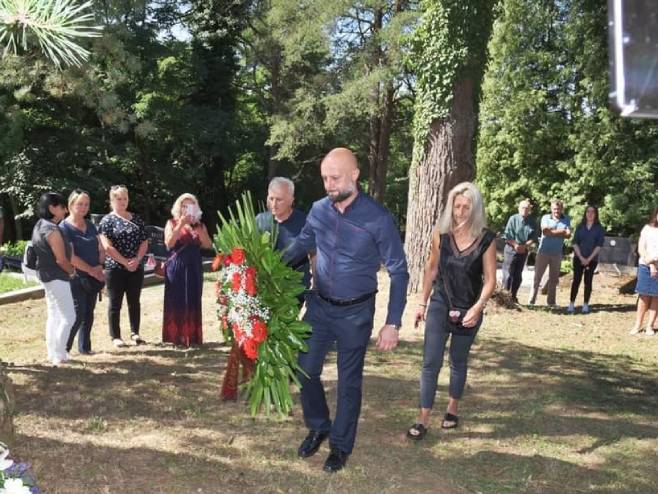 Глина, Горње Селиште - парастос Глина, Горње Селиште - парастос - Фото: РТРС