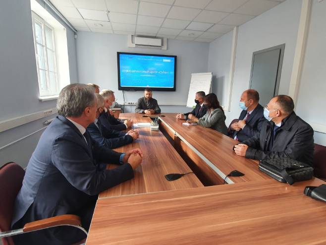 Радован Вишковић у Санкт Петербургу, састанак у „Технопарку“ (Фото: Влада Српске) Радован Вишковић у Санкт Петербургу, састанак у „Технопарку“ (Фото: Влада Српске) - Фото: Тwitter