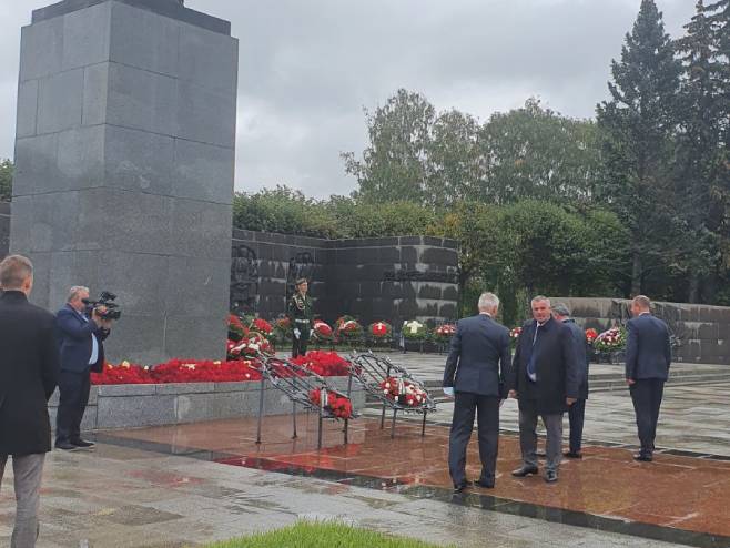 Дан сјећања на жртве опсаде Лењинграда (Фото:tviter/vlada.rs) Дан сјећања на жртве опсаде Лењинграда (Фото:tviter/vlada.rs) -