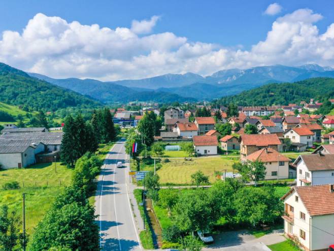 Трново (Фото:(Фото:trnovo-rs.com)) Трново (Фото:(Фото:trnovo-rs.com)) -