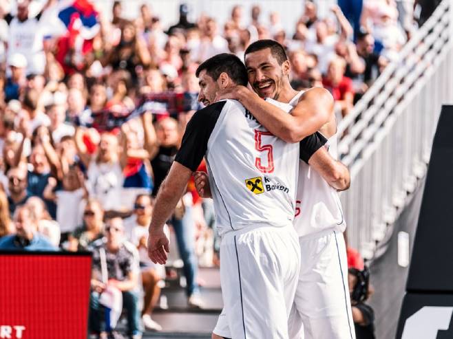 Баскеташи Махаило Васић и Александар Ратков (Фото: FIBA 3x3 Ball) Баскеташи Махаило Васић и Александар Ратков (Фото: FIBA 3x3 Ball) -