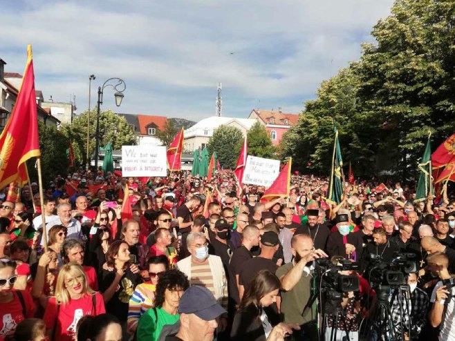 Протест на Цетињу (фото: Boris Pejović) - 