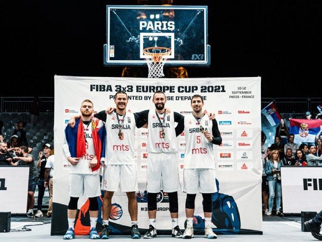 Шампиони Европе (фото: fiba.basketball) - 