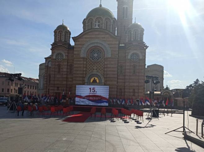 Pripreme za svečanu akademiju uoči Dana srpskog jedinstva 