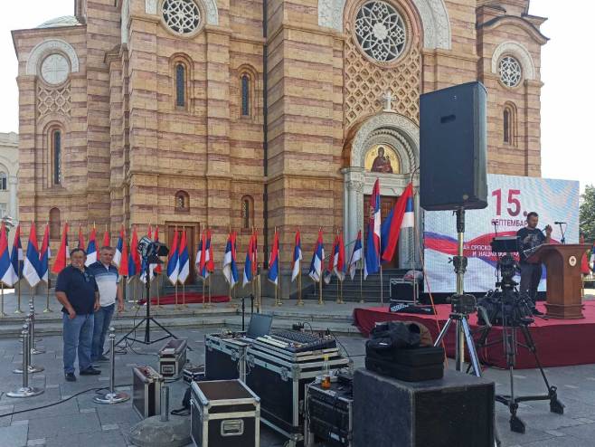 Pripreme za svečanu akademiju uoči Dana srpskog jedinstva 