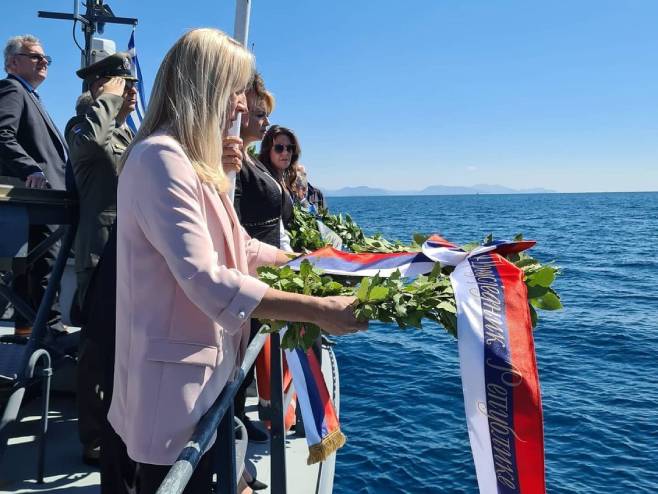 Полагање вијенца у Плаву гробницу (Фото: instagram.com) - 