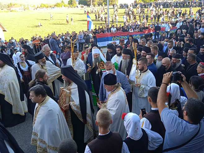 Беране - дочек патријарха Порфирија (Фото: Спутњик/Бобан Нововић) Беране - дочек патријарха Порфирија (Фото: Спутњик/Бобан Нововић) -