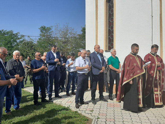 Ракелићи код Приједора - парастос Ракелићи код Приједора - парастос - Фото: РТРС