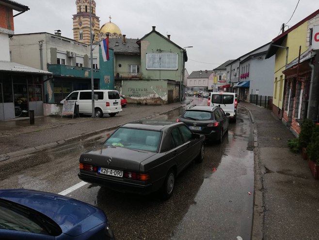 Гужва на граничном пелазу Градишка Гужва на граничном пелазу Градишка - Фото: РТРС