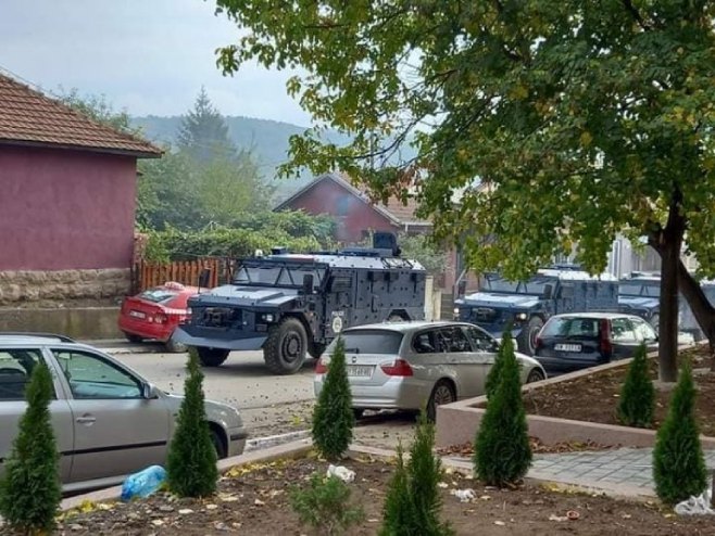 РОСУ у Косовској Митровици (фото: facebook/direktnoskosmeta) - 