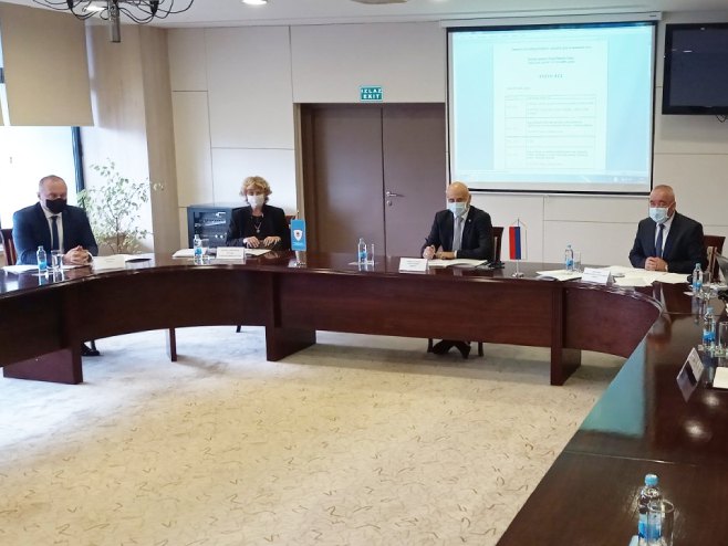 Кострешевић са руководиоцима тужилаштава и полицијских тијела (фото:Влада Српске) Кострешевић са руководиоцима тужилаштава и полицијских тијела (фото:Влада Српске) -