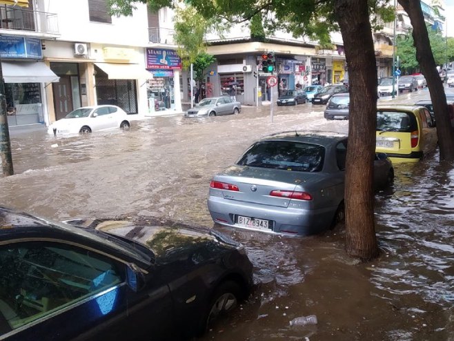 Поплаве у Грчкој (фото:@Marka2_) - Фото: Тwitter