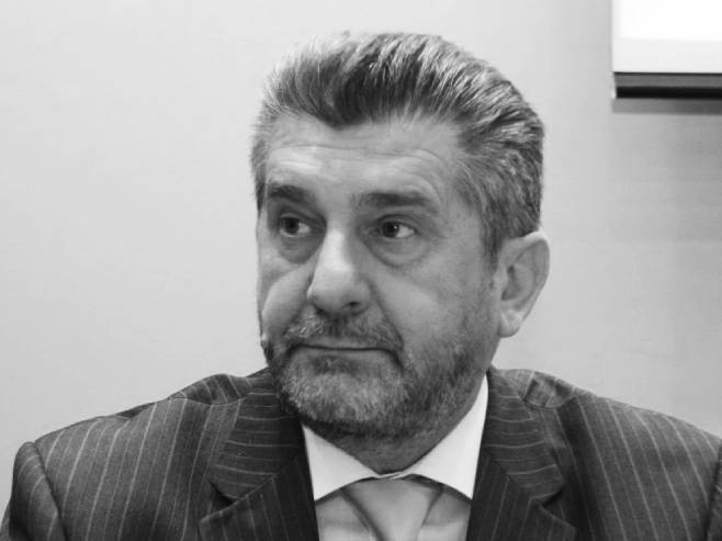 IN MEMORIAM Преминуо Винко Радовановић IN MEMORIAM Преминуо Винко Радовановић -
