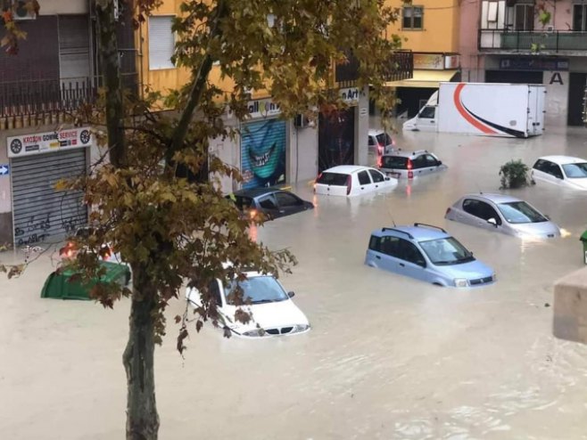 Поплаве на Сицилији (фото: strettoweb.com) Поплаве на Сицилији (фото: strettoweb.com) -