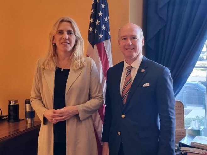 Жељка Цвијановић и Роберт Адерхолт (фото: instagram.com / zeljka.cvijanovic) Жељка Цвијановић и Роберт Адерхолт (фото: instagram.com / zeljka.cvijanovic) -