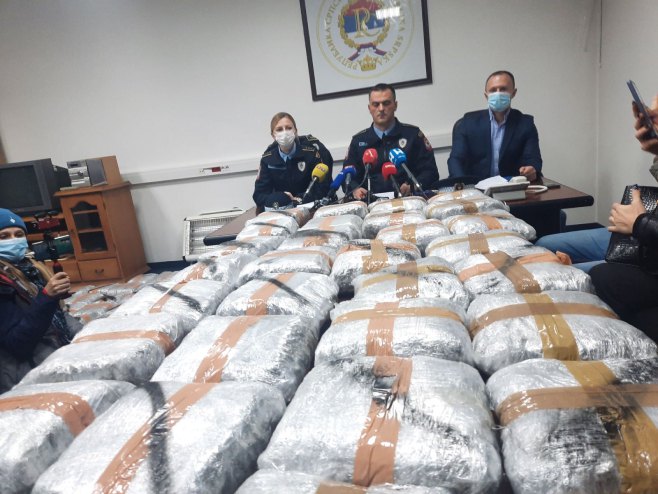 Заплијењена дрога у Источном Сарајеву Заплијењена дрога у Источном Сарајеву - Фото: РТРС