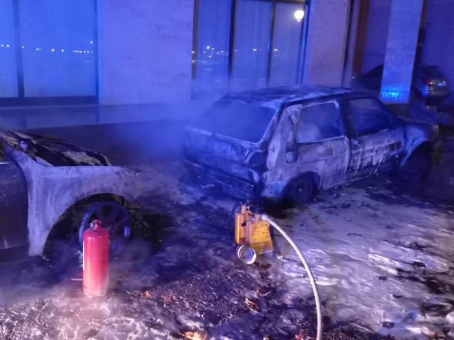 Пожар у Требињу у улици Луке Вукаловића Пожар у Требињу у улици Луке Вукаловића - Фото: Facebook