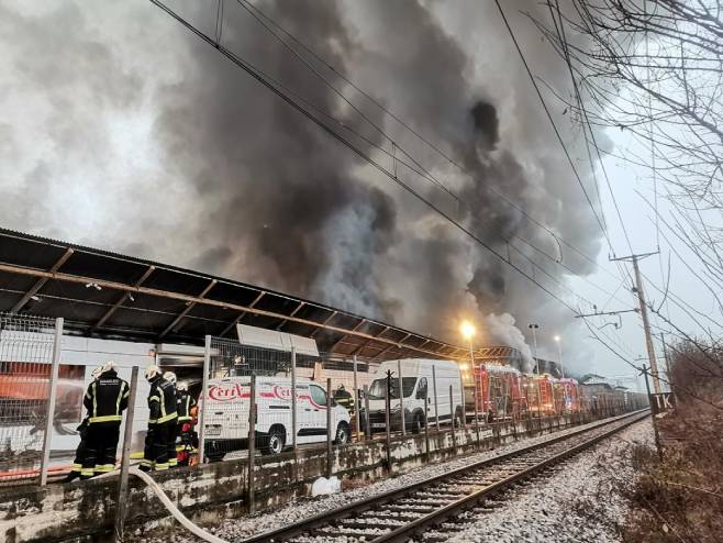 Локализован пожар у Словенији (Фото: rtvslo.si) Локализован пожар у Словенији (Фото: rtvslo.si) -