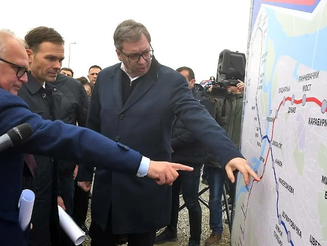 Вучић на изградилишту метроа (Фото: instagram.com/buducnostsrbijeav) Вучић на изградилишту метроа (Фото: instagram.com/buducnostsrbijeav) -