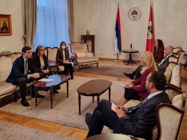 Sastanak u Palati (Foto: Kabinet predsjednice Srpske) 