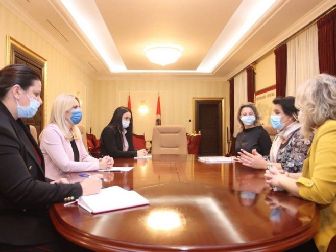 Пријем за представнике Савеза ментално недовољно развијених лица Републике Српске (Фото: instagram.com/zeljka.cvijanovic) Пријем за представнике Савеза ментално недовољно развијених лица Републике Српске (Фото: instagram.com/zeljka.cvijanovic) -
