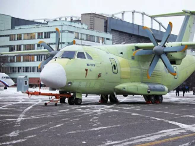 Први руски транспортни авион Ил-112В (Фото:Sputnik / Press service of Ilyushin Aviation Complex) - 
