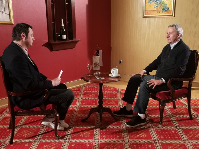 Intervju sa Svetislavom Pešićem (Foto: RTRS)