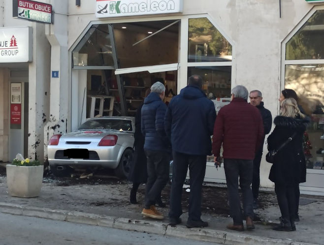 Saobraćajna nezgoda u Trebinju (Foto: RTRS)