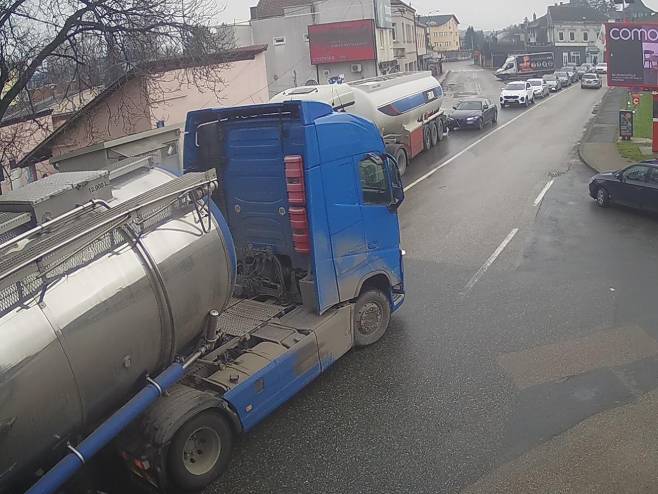 Granični prelaz Gradiška (Foto: ams-rs.com) - 