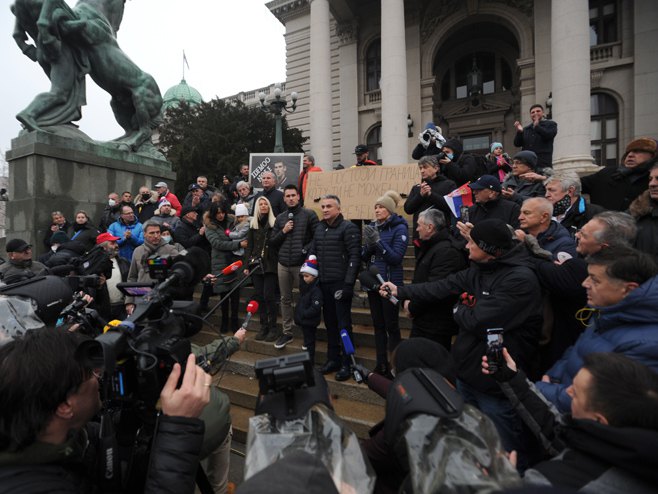 Скуп подршке Ђоковићу  (фото:TANJUG/TARA RADOVANOVIC/bs) - 