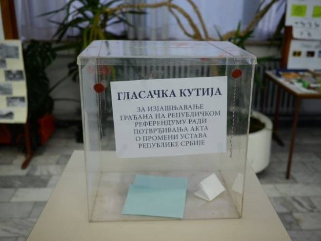 Референдум у Србији (Фото:TANJUG/ JADRANKA ILIC/ nr) - 